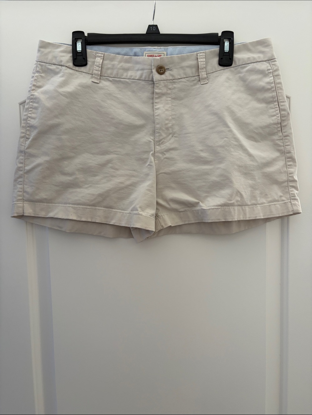 GAP Women's Light Beige Cotton Classic Shorts, size 12